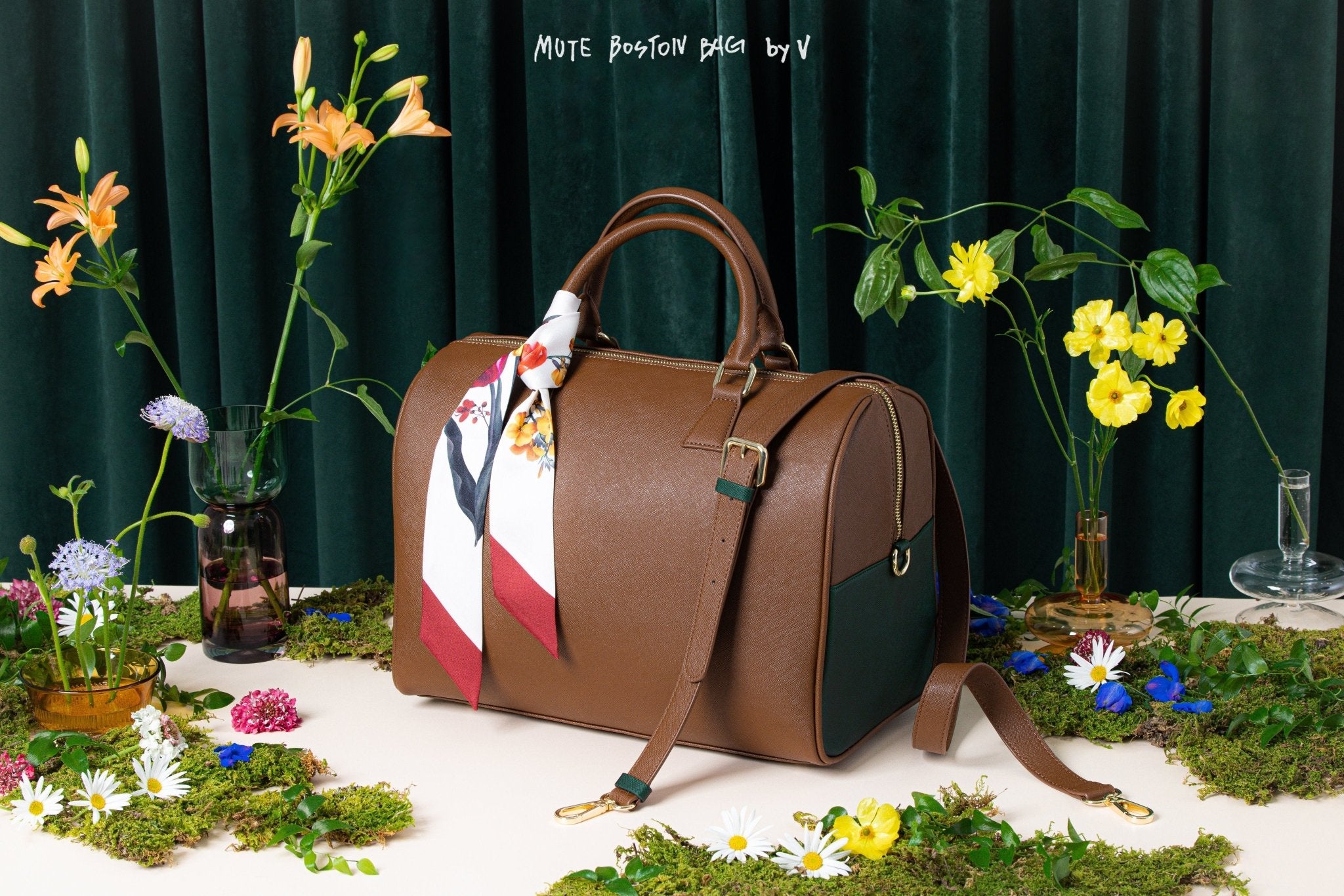 MUTE BOSTON BAG BTS(公式)-