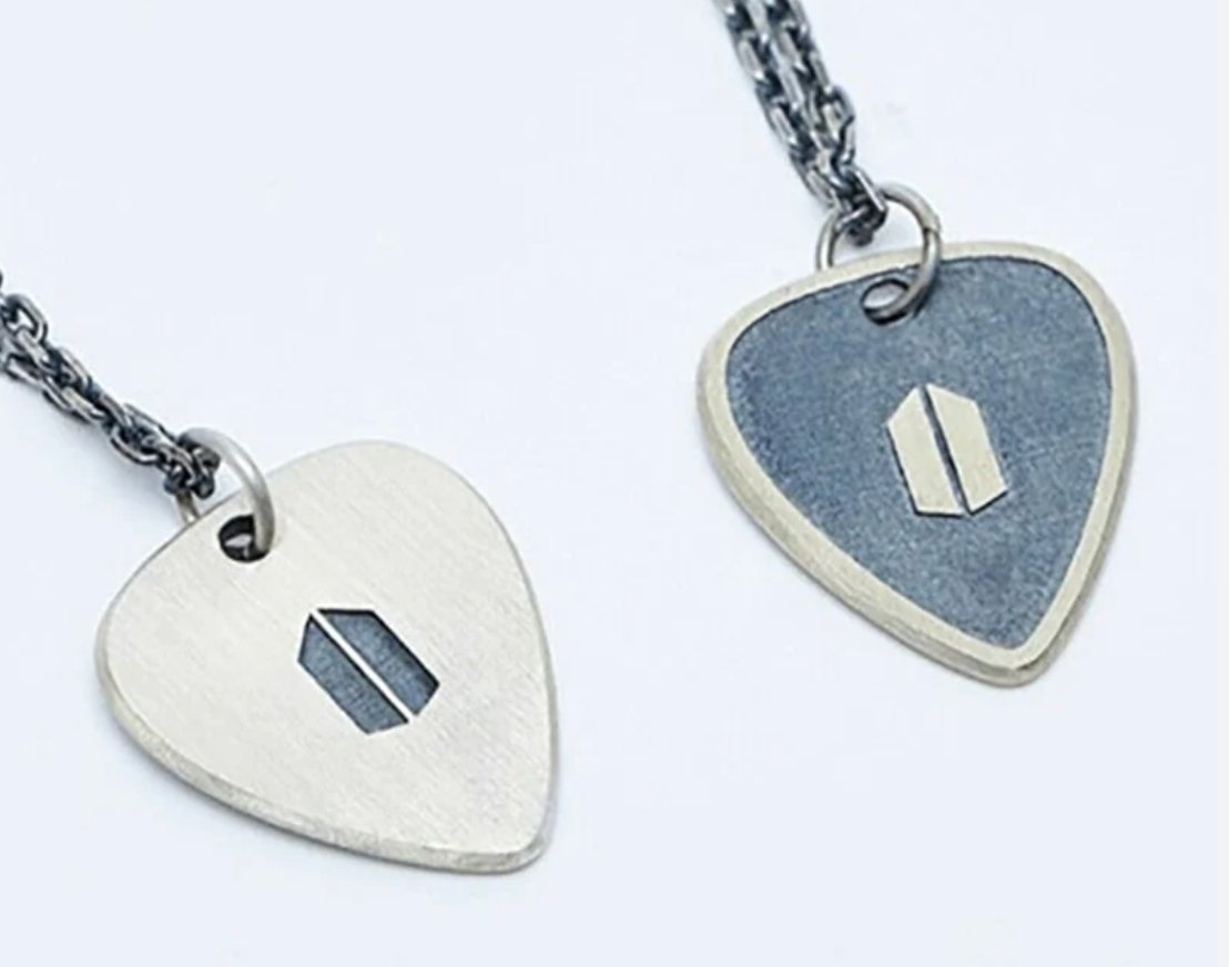 BTS - SUGA Silver Guitar Pick Necklace 😍🫰